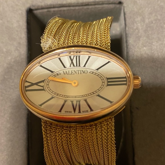 Woman’s Watch - Picture 8 of 14